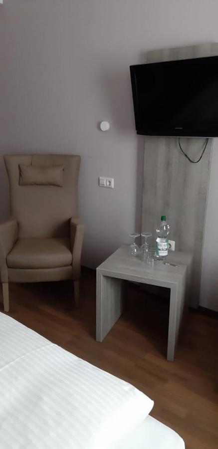 Zum Kronprinzen Hotel Garni Weyher Buitenkant foto